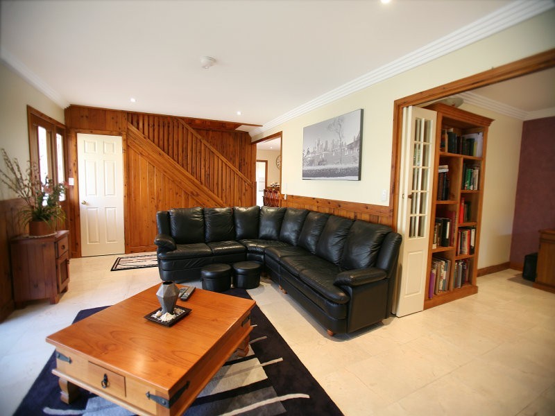 12 Cockatoo Drive, New Auckland QLD 4680