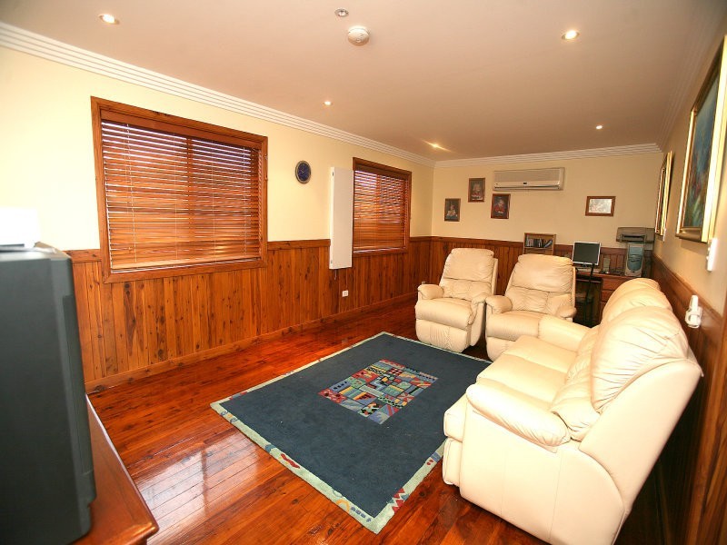 12 Cockatoo Drive, New Auckland QLD 4680