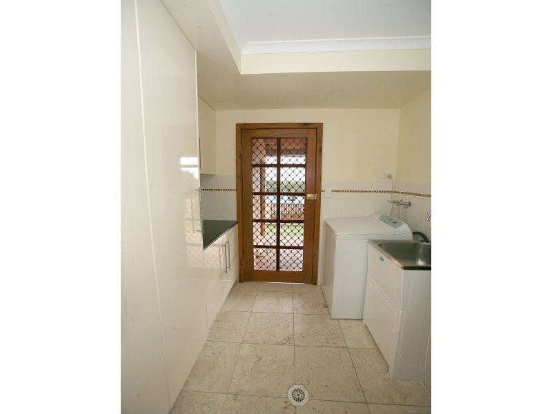 12 Cockatoo Drive, New Auckland QLD 4680