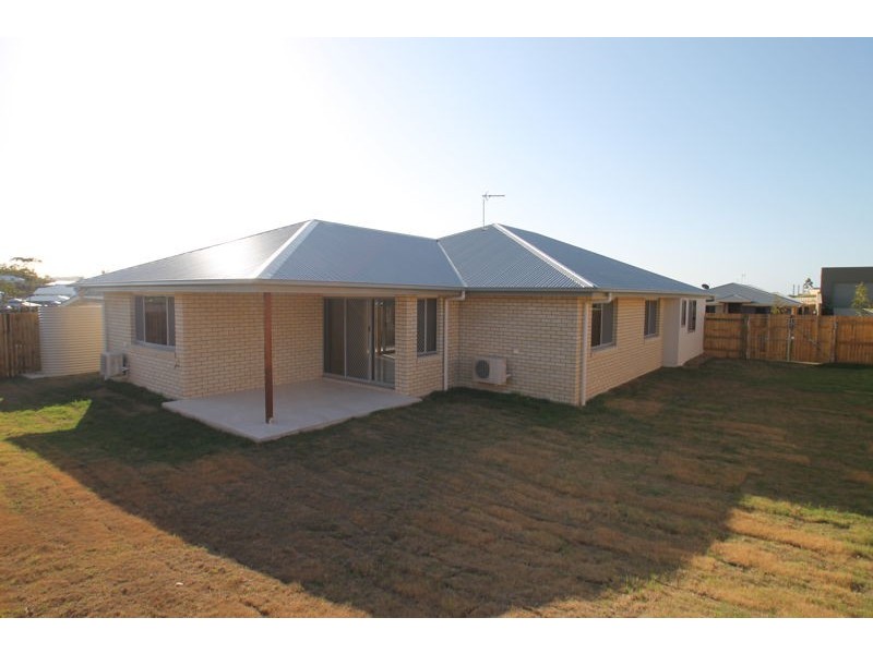 6 Namadgi Terrace, New Auckland QLD 4680