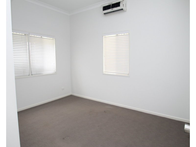 1A View Street, West Gladstone QLD 4680
