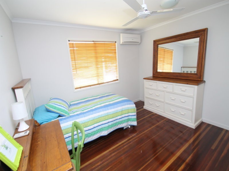 37 Aramac Drive, Clinton QLD 4680