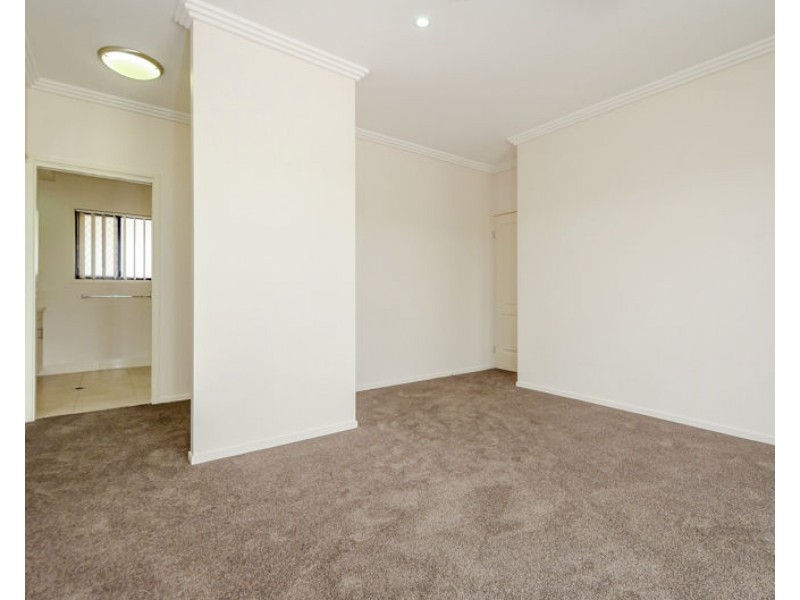 53 Koowin Drive, Kirkwood QLD 4680