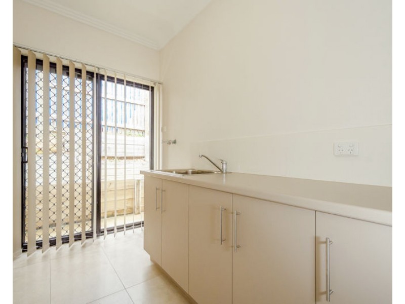 53 Koowin Drive, Kirkwood QLD 4680