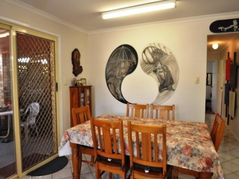 3 Dorset Close, New Auckland QLD 4680