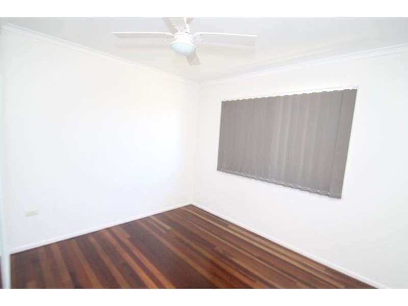 18 Pashley Street, Clinton QLD 4680