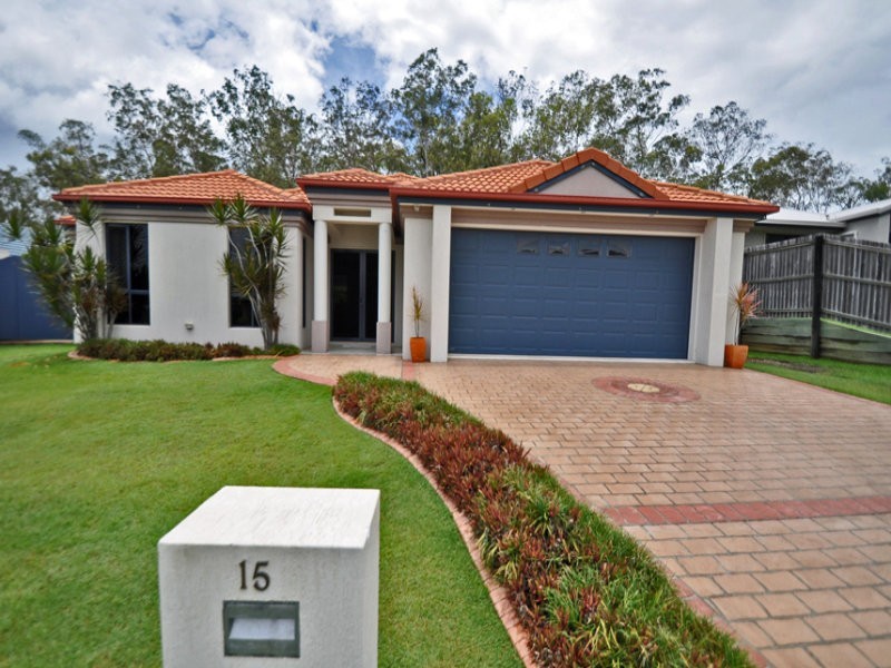 15 Leonie Court, New Auckland QLD 4680