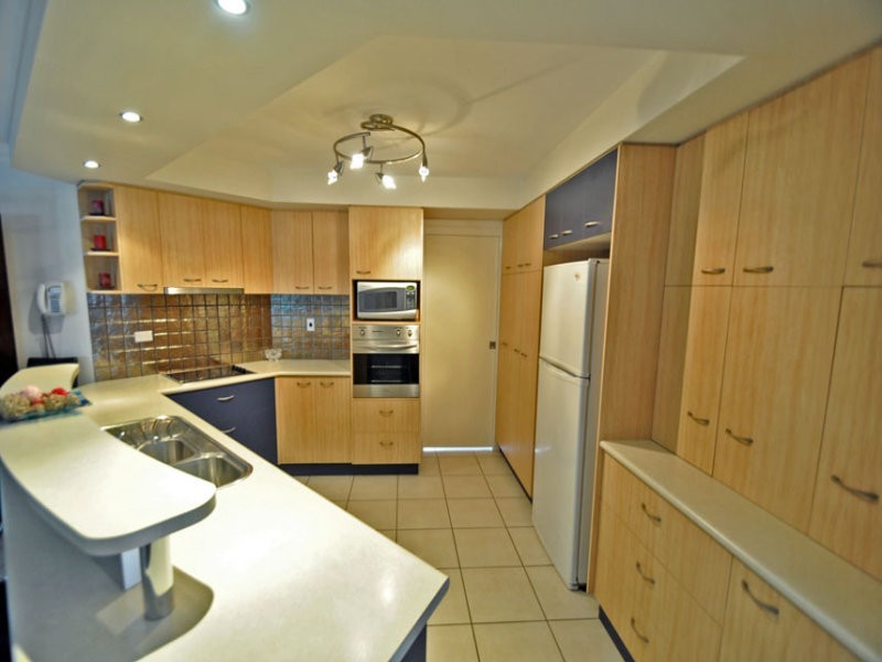 15 Leonie Court, New Auckland QLD 4680