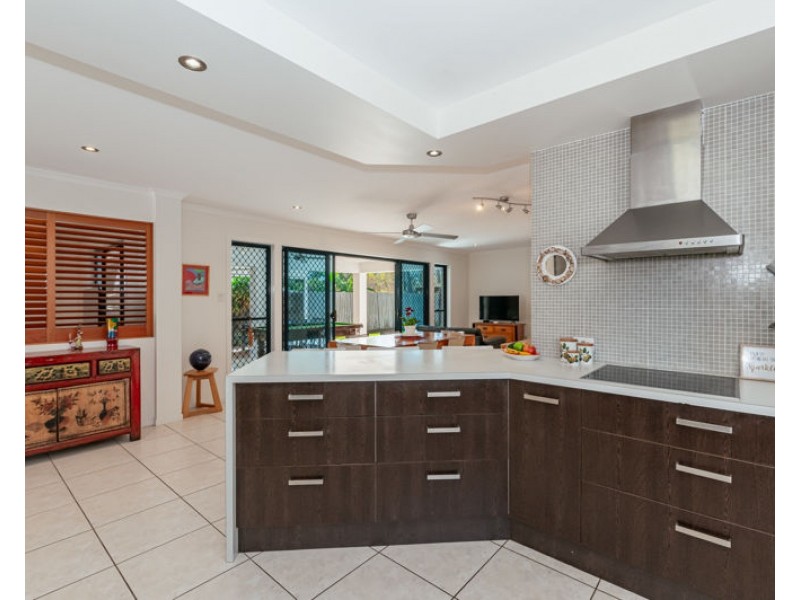 13 Leonie Court, New Auckland QLD 4680