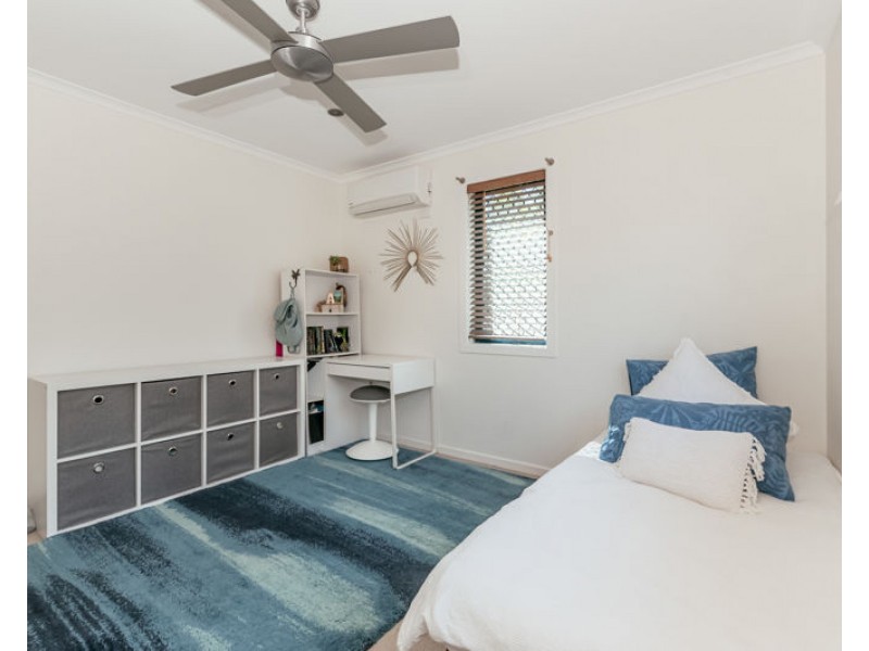 13 Leonie Court, New Auckland QLD 4680