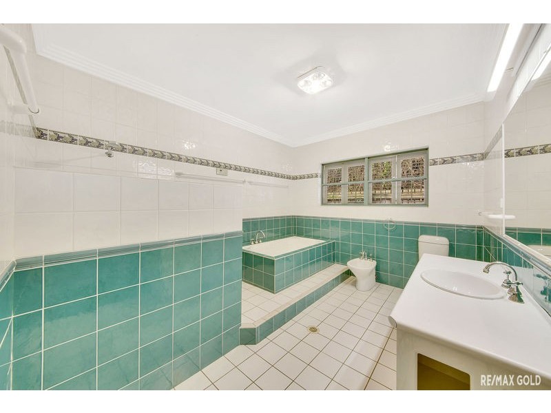 5 Maraboon Ct, Clinton QLD 4680