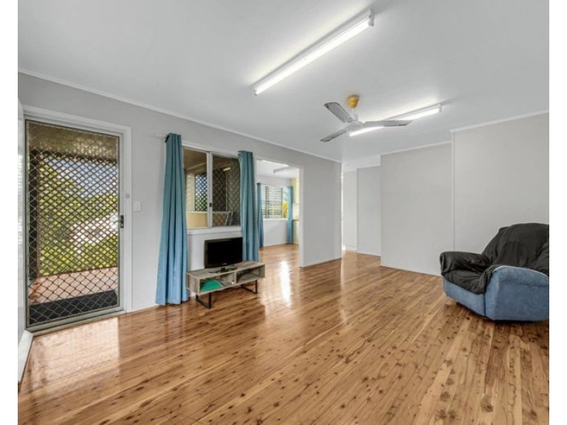 10 Wilkins Street, West Gladstone QLD 4680