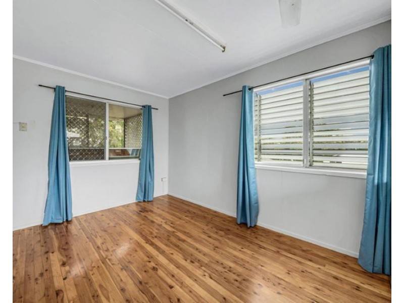 10 Wilkins Street, West Gladstone QLD 4680
