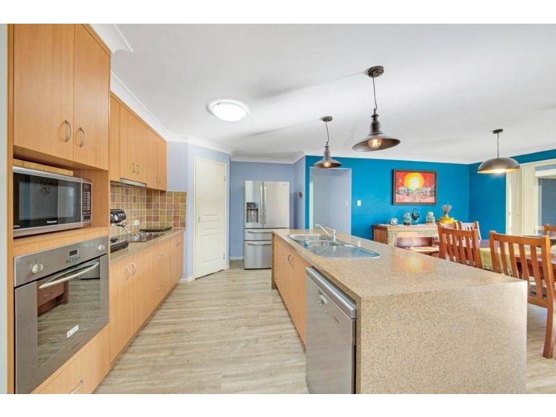 81 Penda Avenue, New Auckland QLD 4680