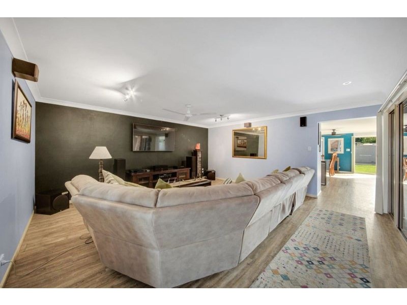 81 Penda Avenue, New Auckland QLD 4680