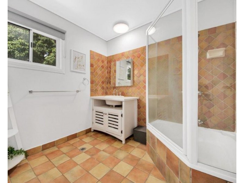 227 Oaka Street, South Gladstone QLD 4680