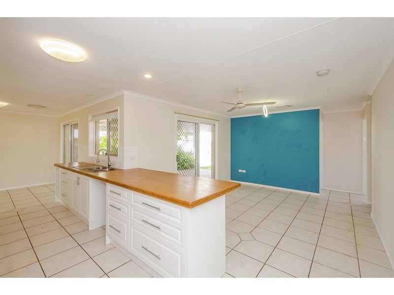 8 Dunstall Street, Clinton QLD 4680
