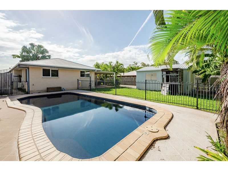 8 Dunstall Street, Clinton QLD 4680