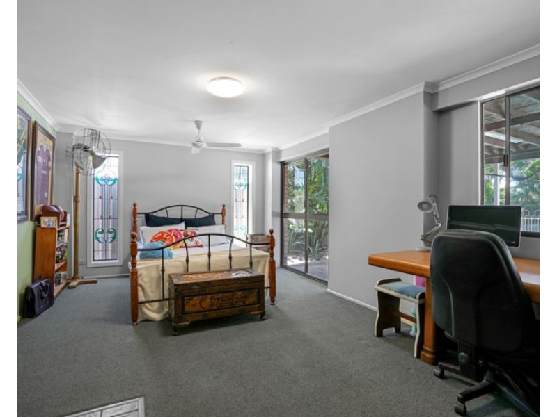 26 Gretel Drive, Clinton QLD 4680