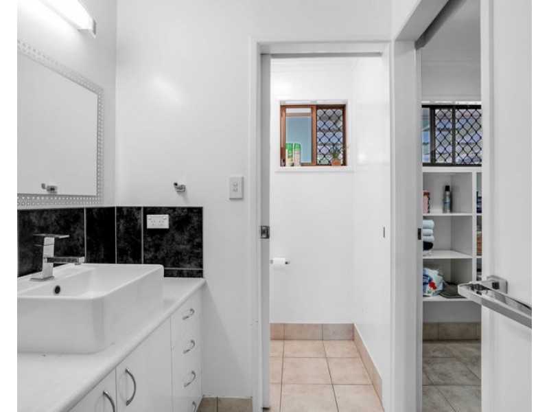 26 Gretel Drive, Clinton QLD 4680