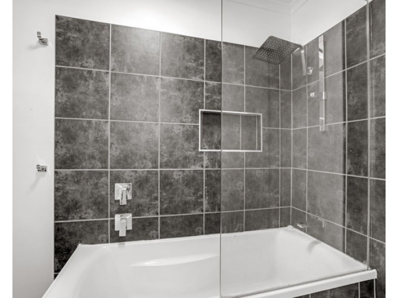 26 Gretel Drive, Clinton QLD 4680