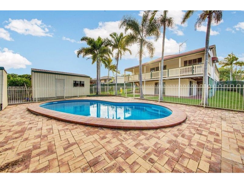 64 Penda Avenue, New Auckland QLD 4680