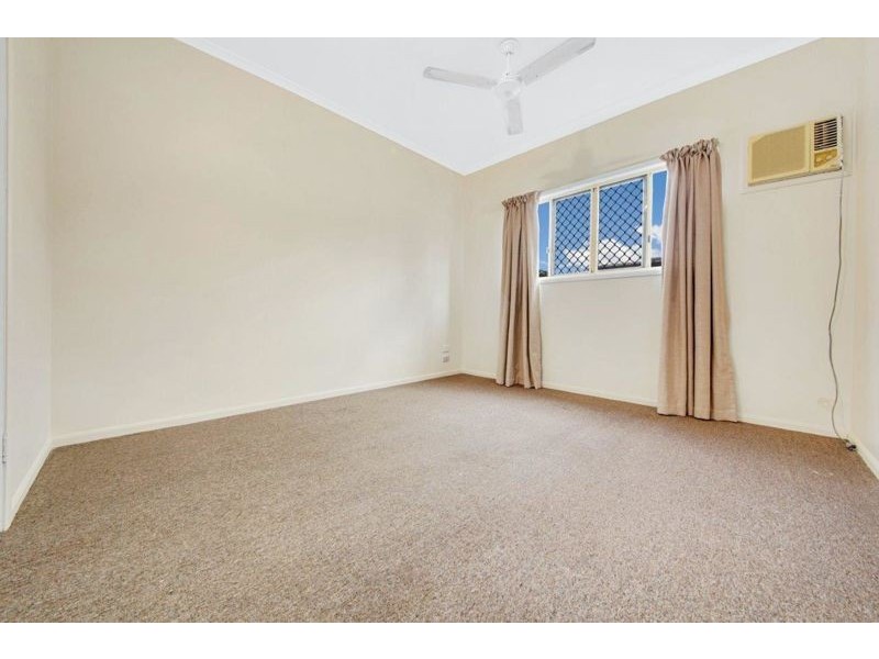 64 Penda Avenue, New Auckland QLD 4680