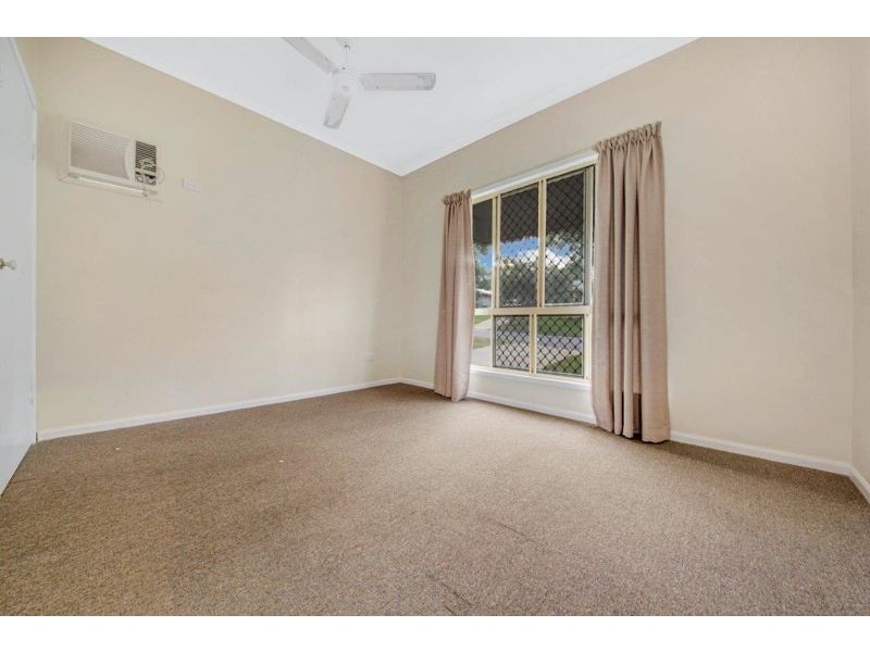 64 Penda Avenue, New Auckland QLD 4680
