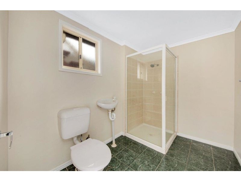 64 Penda Avenue, New Auckland QLD 4680