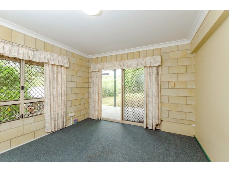 8 McCrudden Street, West Gladstone QLD 4680
