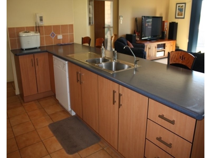 7 Hewett Court, Clinton QLD 4680