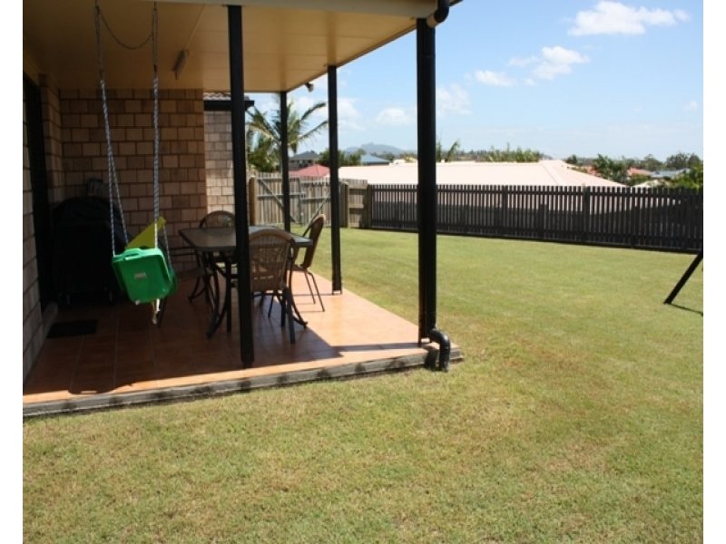 7 Hewett Court, Clinton QLD 4680