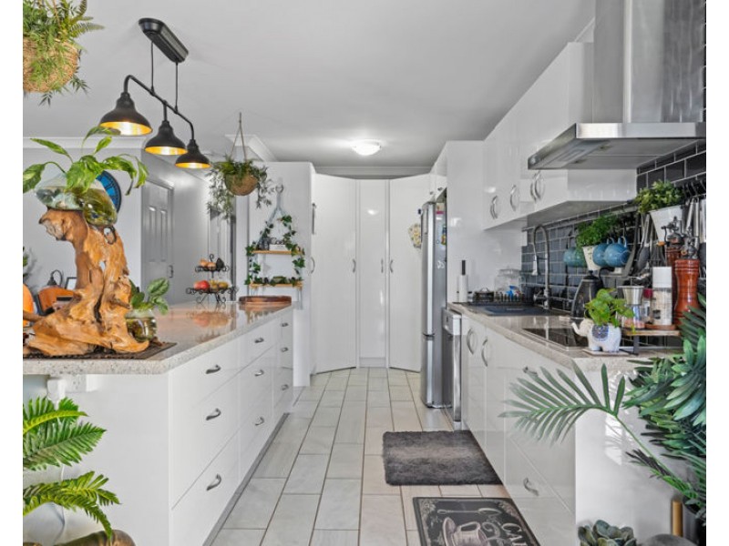 5 Brunke Street, West Gladstone QLD 4680