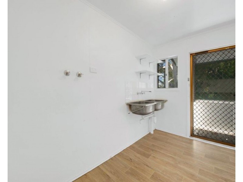12 Wilkins Street, West Gladstone QLD 4680