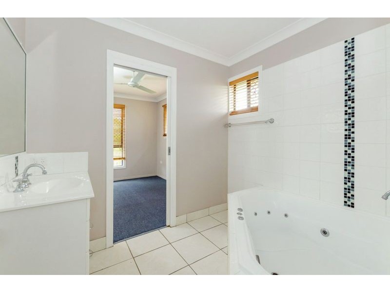 23 Flounder Crescent, Toolooa QLD 4680