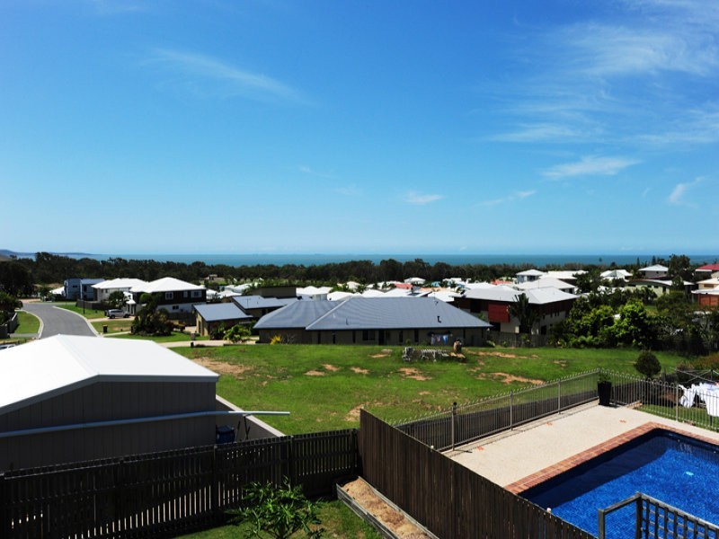 70 Booth Avenue, Tannum Sands QLD 4680