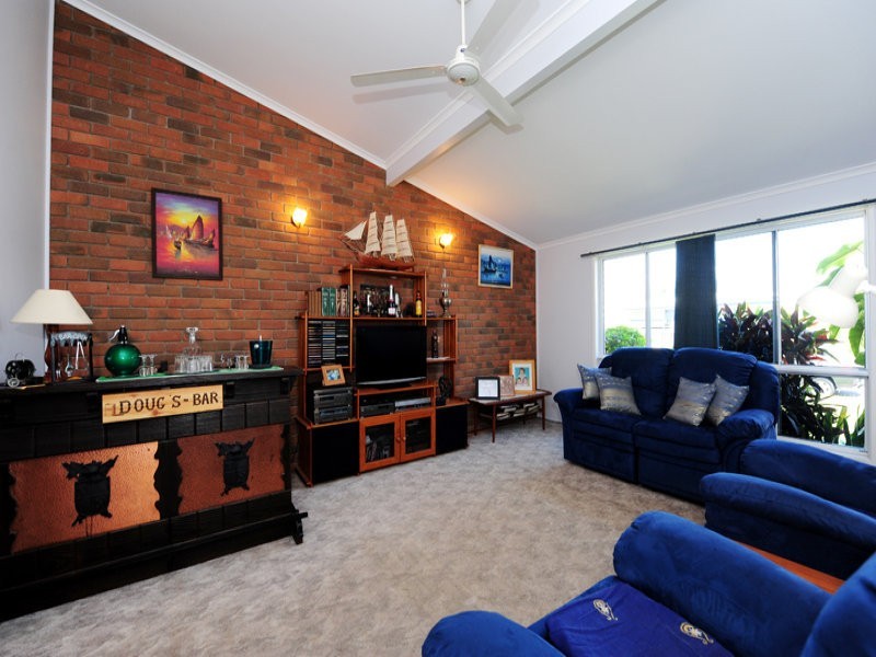 70 Booth Avenue, Tannum Sands QLD 4680