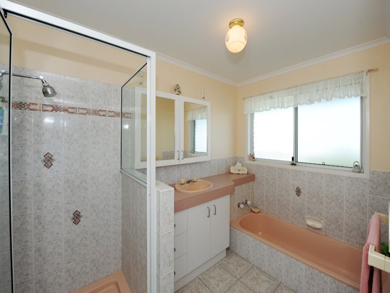 70 Booth Avenue, Tannum Sands QLD 4680