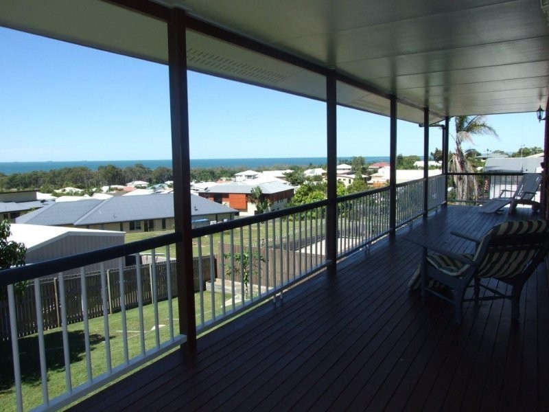 70 Booth Avenue, Tannum Sands QLD 4680