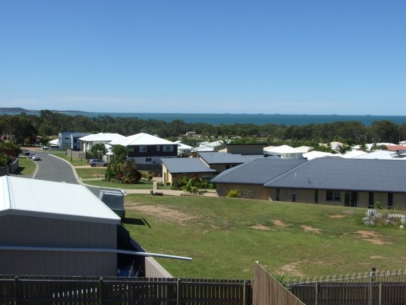 70 Booth Avenue, Tannum Sands QLD 4680