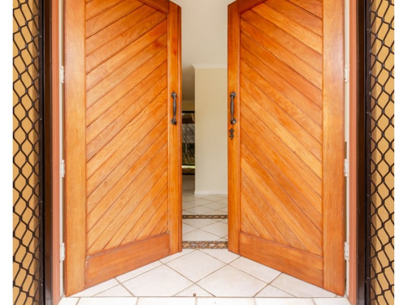 26 Wivenhoe Close, Clinton QLD 4680