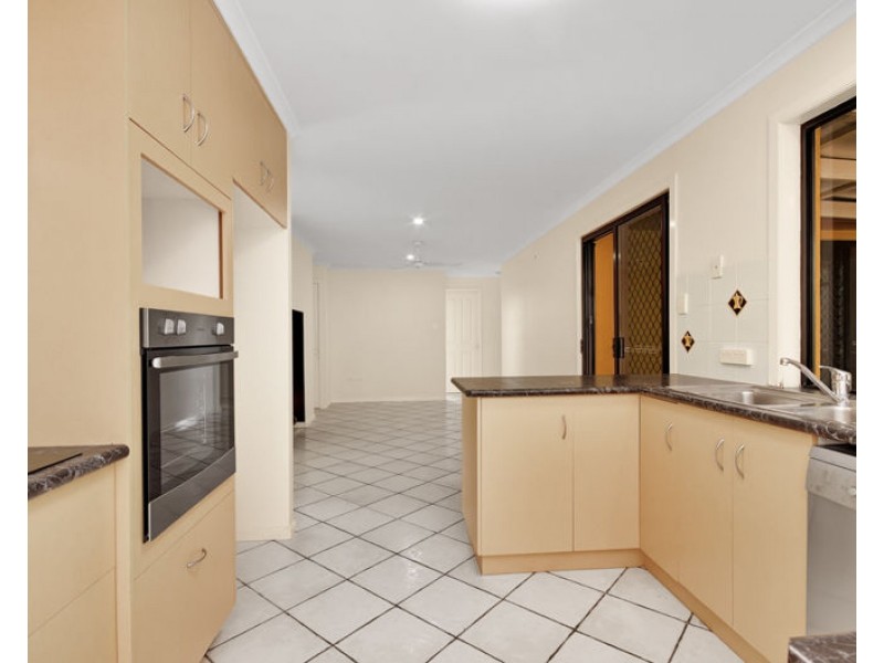 26 Wivenhoe Close, Clinton QLD 4680