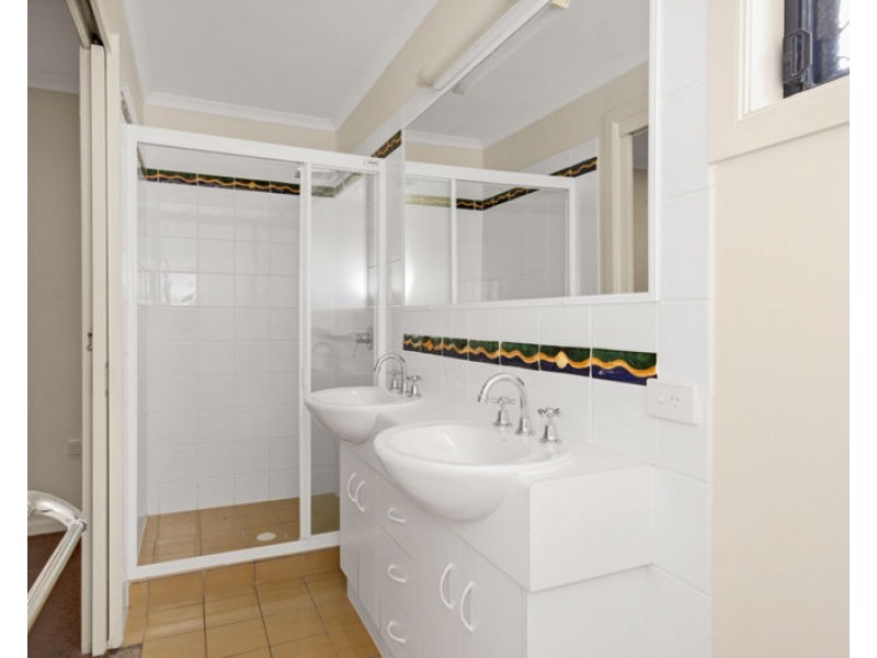 26 Wivenhoe Close, Clinton QLD 4680