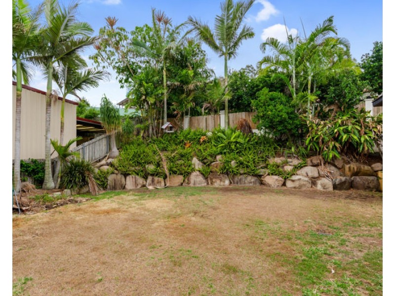 26 Wivenhoe Close, Clinton QLD 4680