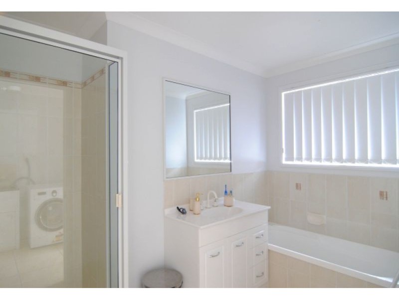 61 Col Brown Avenue, Clinton QLD 4680