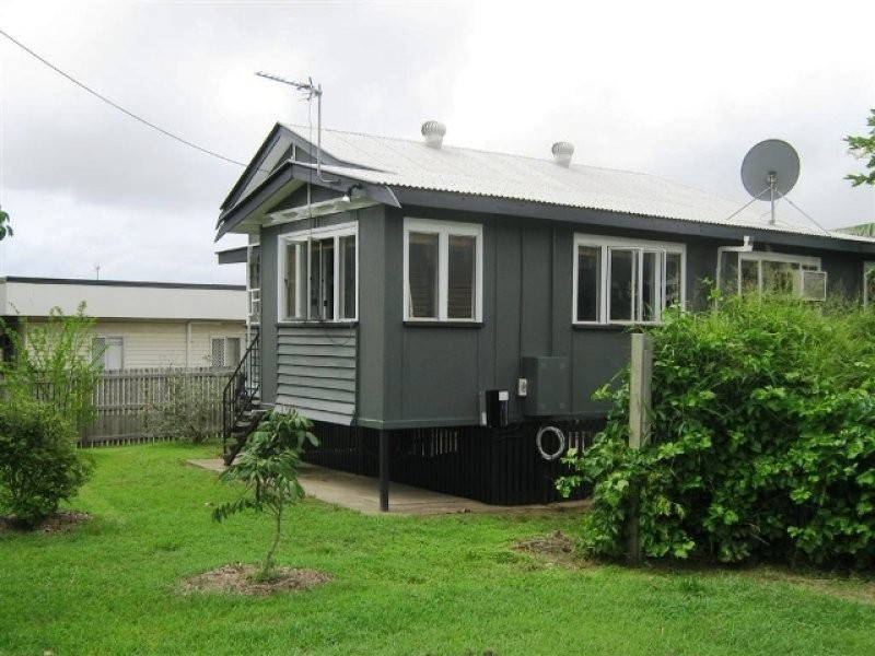 228 Oaka Street, South Gladstone QLD 4680