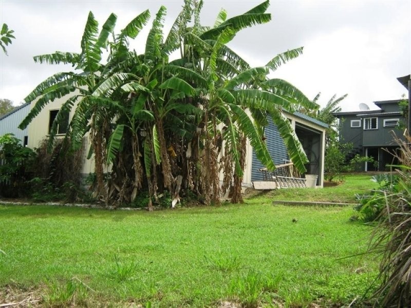 228 Oaka Street, South Gladstone QLD 4680