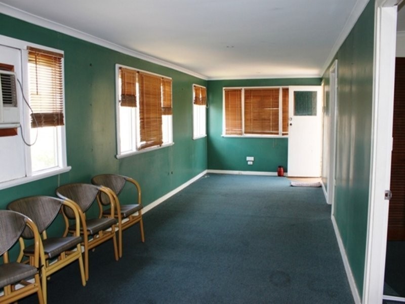 228 Oaka Street, South Gladstone QLD 4680