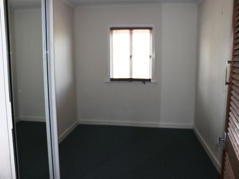 228 Oaka Street, South Gladstone QLD 4680