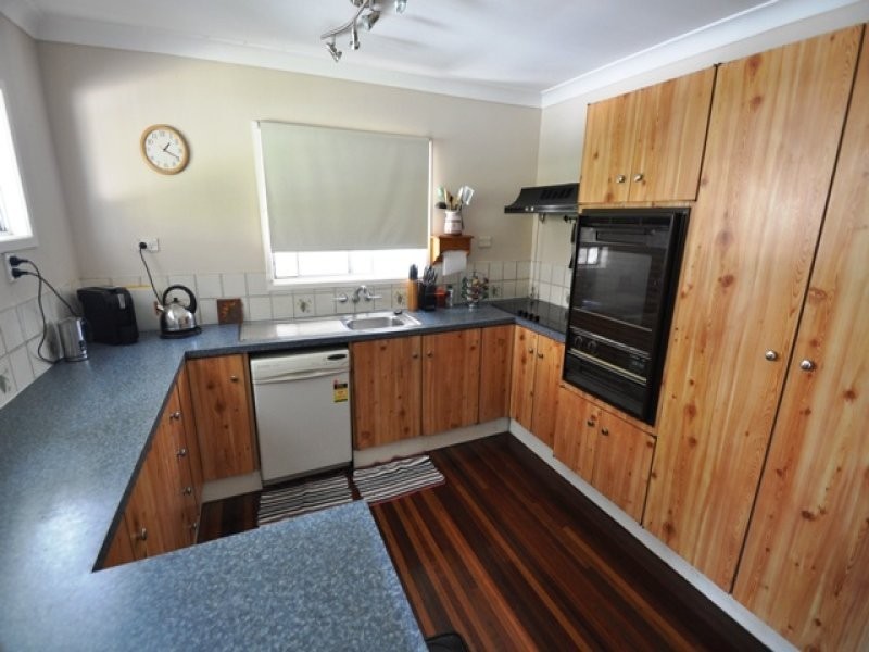 47 Shaw Street, New Auckland QLD 4680